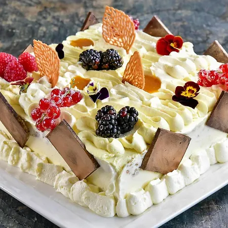 Kempinski Grand Arena Otel 5*